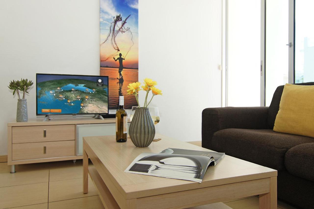 Calypso - Coralli Beachfront Apartment Protarász Kültér fotó