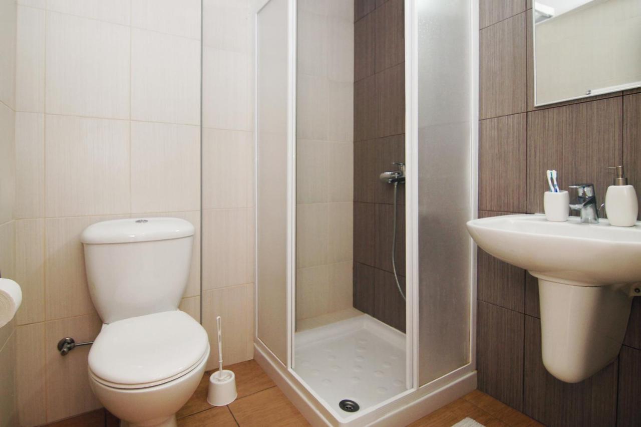Calypso - Coralli Beachfront Apartment Protarász Kültér fotó