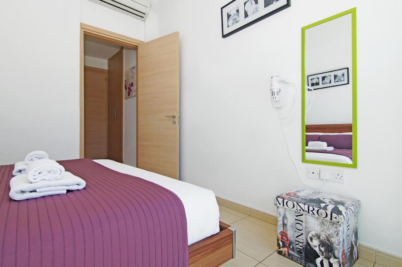 Calypso - Coralli Beachfront Apartment Protarász Kültér fotó