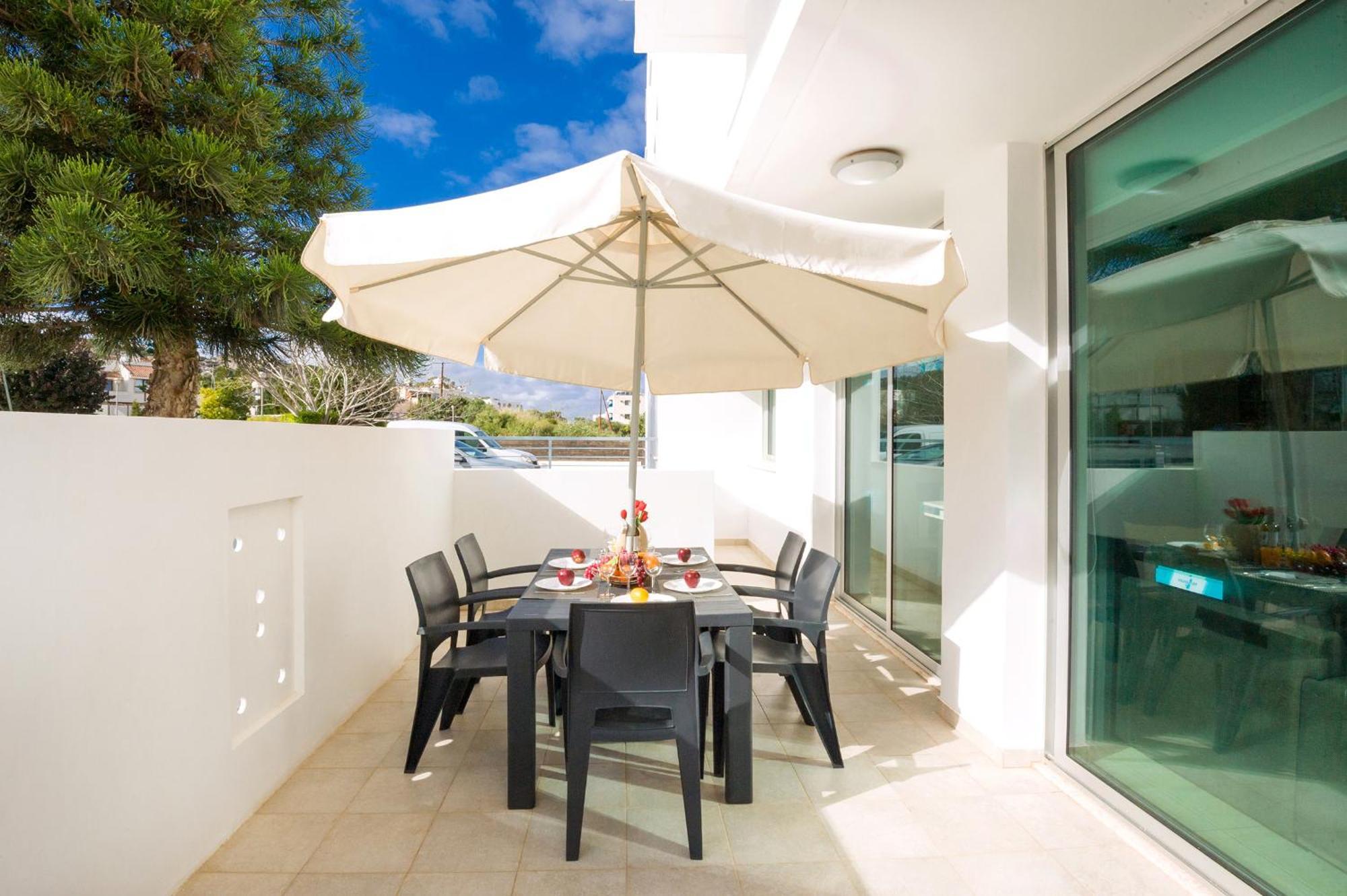 Calypso - Coralli Beachfront Apartment Protarász Kültér fotó