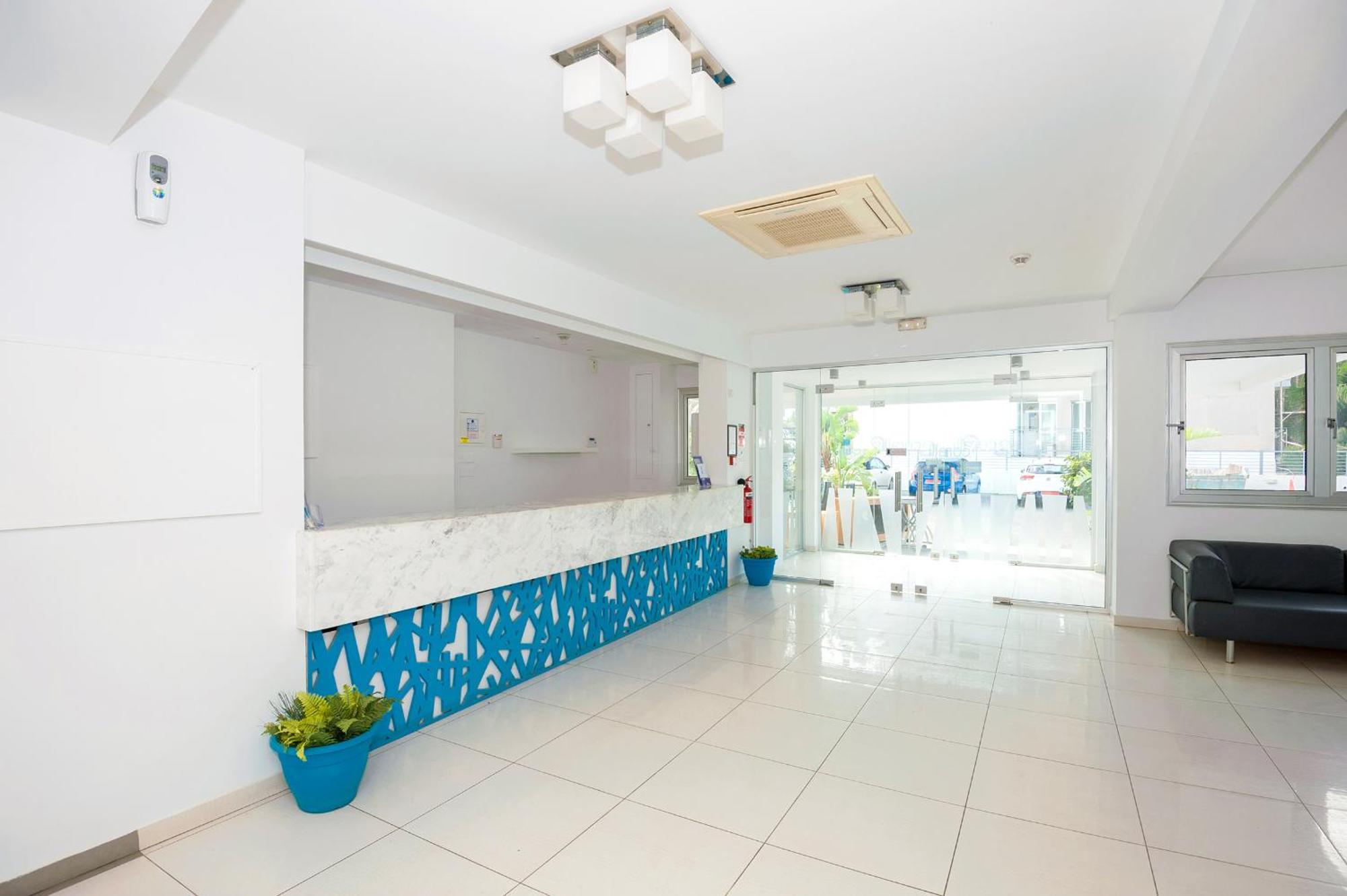 Calypso - Coralli Beachfront Apartment Protarász Kültér fotó