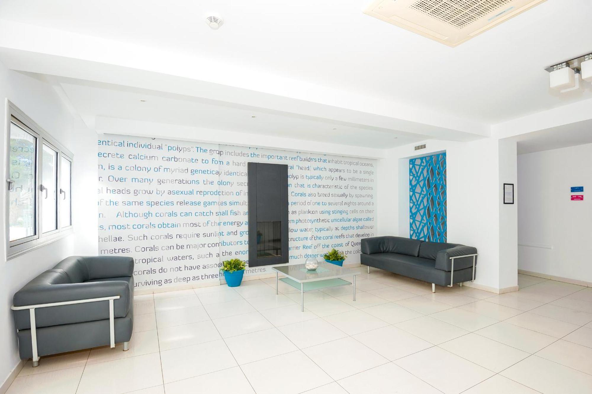Calypso - Coralli Beachfront Apartment Protarász Kültér fotó