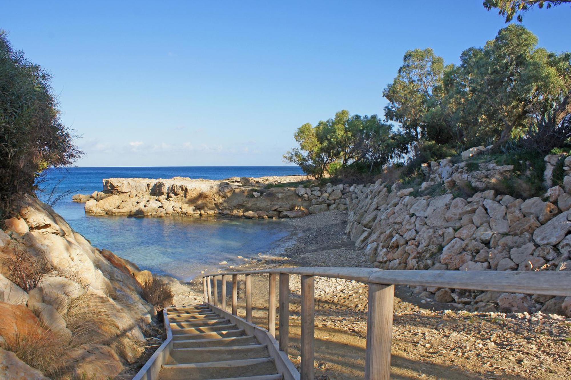 Calypso - Coralli Beachfront Apartment Protarász Kültér fotó